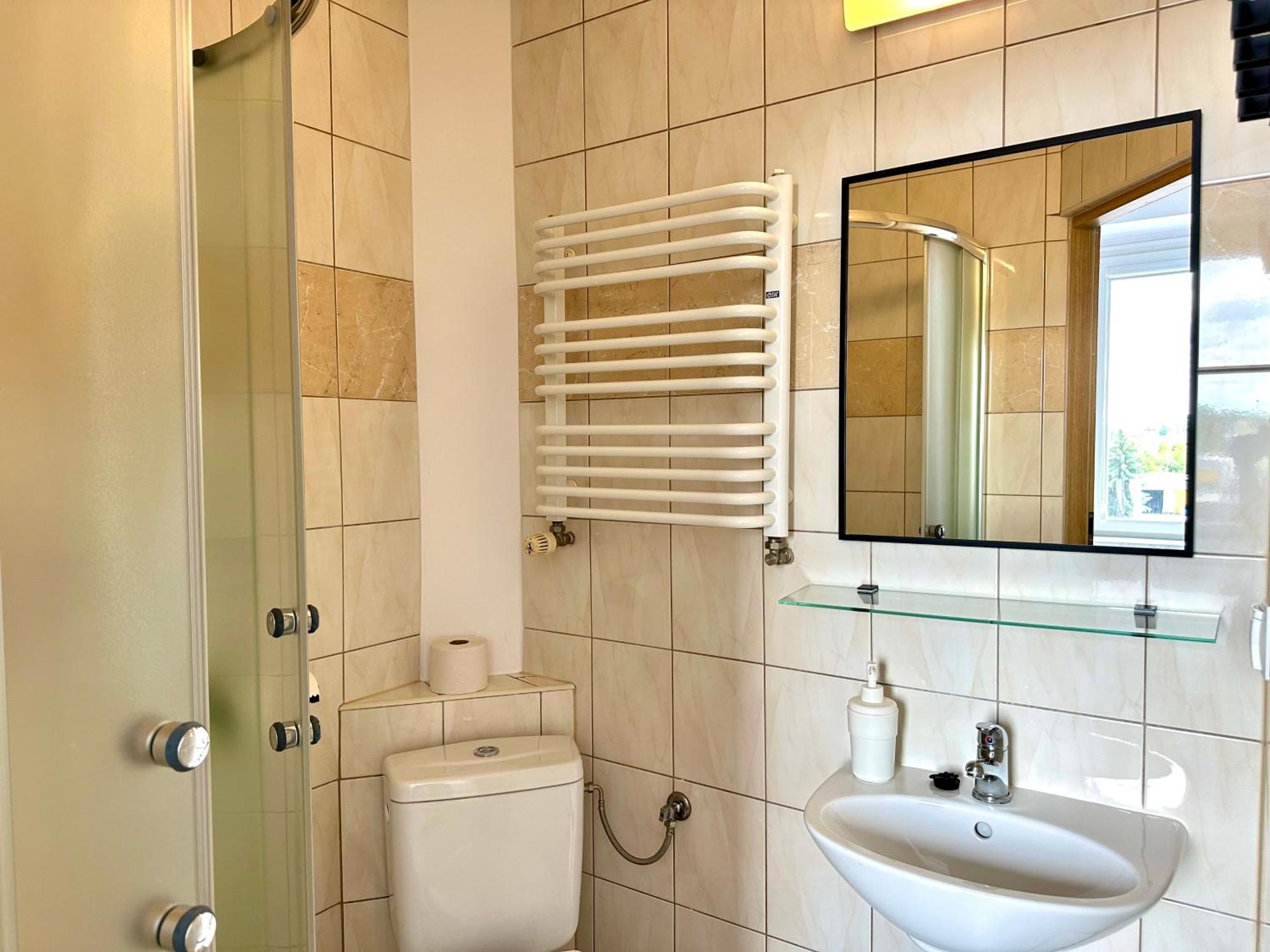 Premium Hostel Mielec Zimmer foto